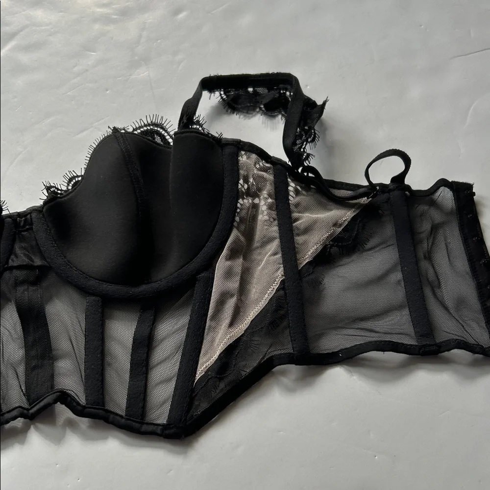 Victoria's Secret Black Lace Bustier Very Sexy Balconet Corset size 32D  RARE - Picture 4 of 7
